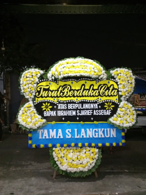Papan Bunga Duka di Srihardono
